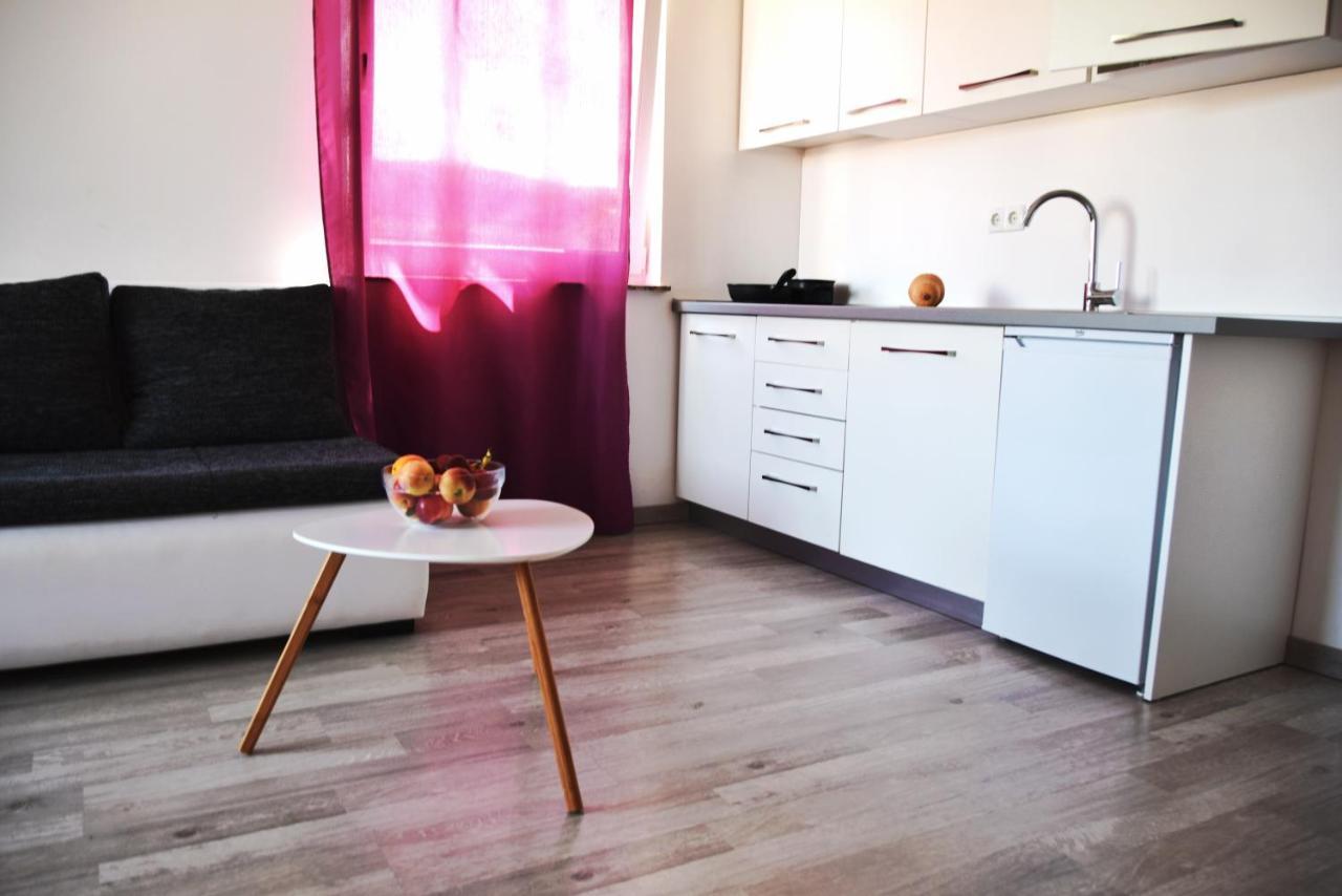 Rab Apartments Aurora Раб Экстерьер фото