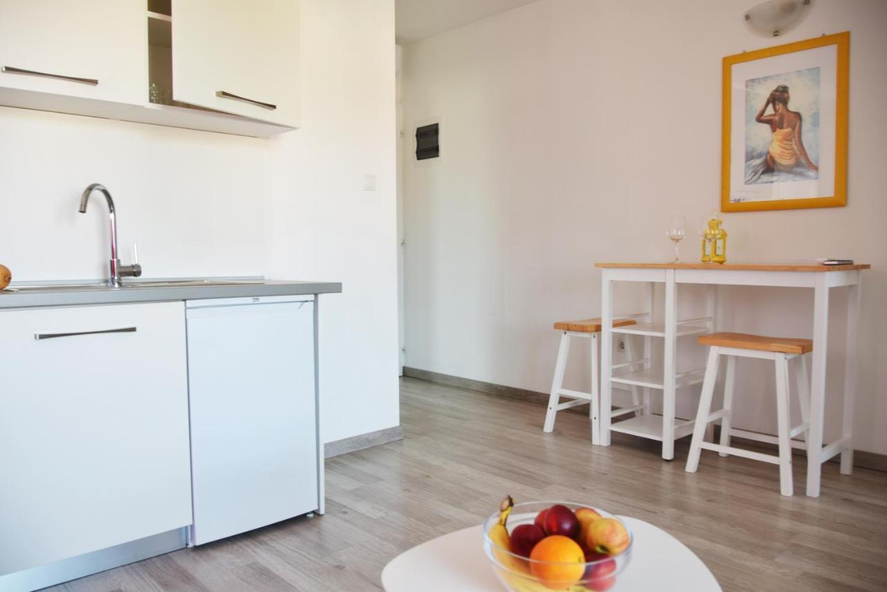Rab Apartments Aurora Раб Экстерьер фото