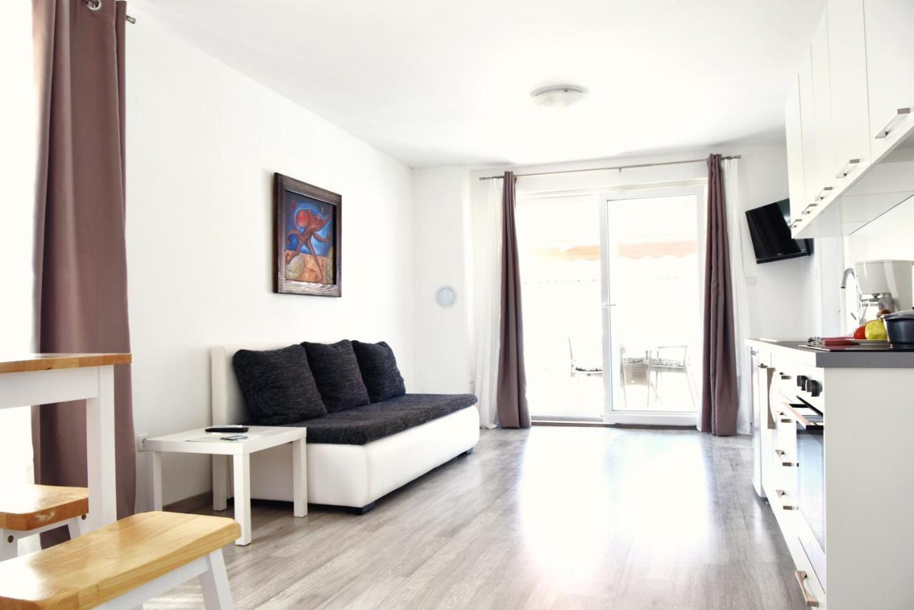 Rab Apartments Aurora Раб Экстерьер фото