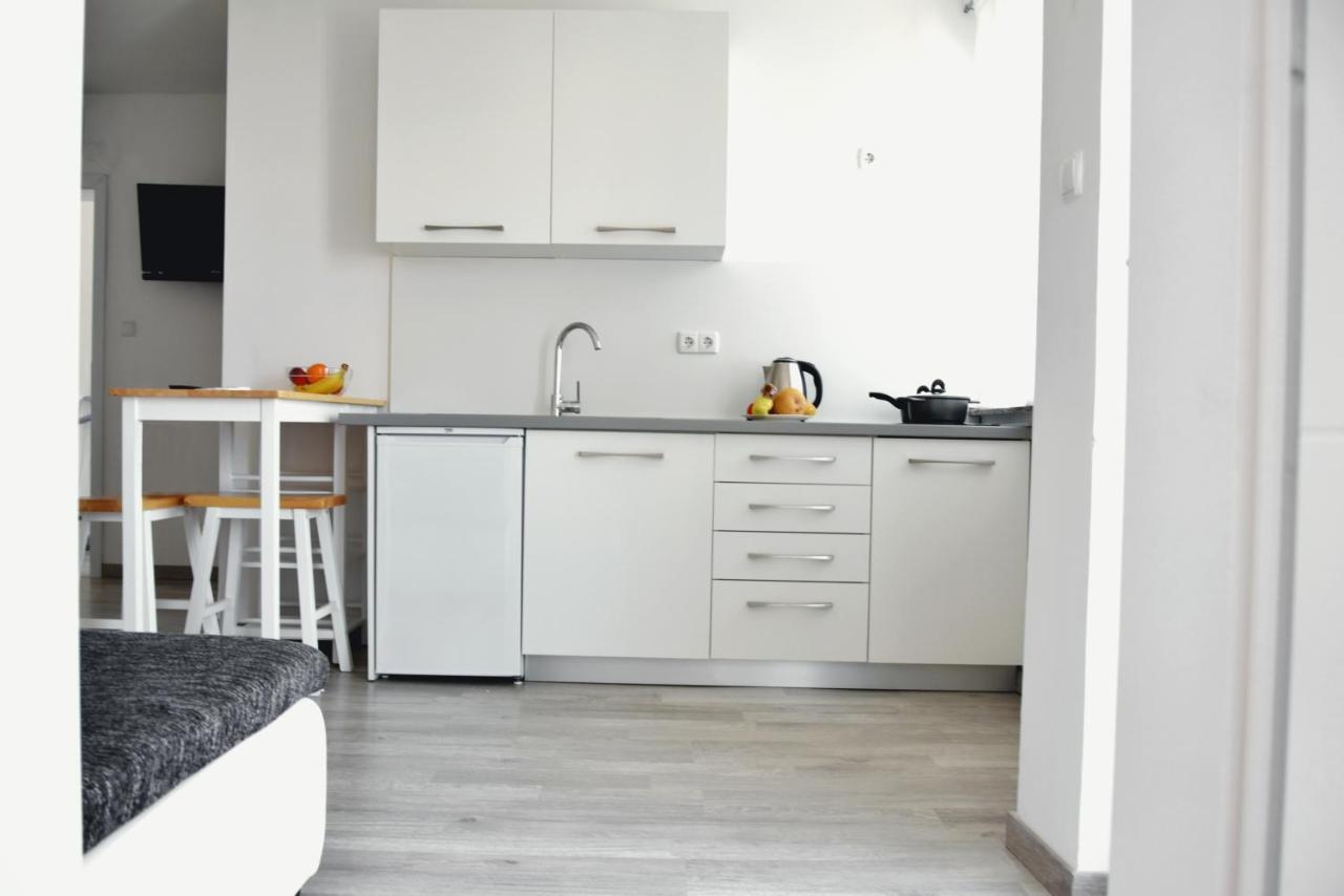 Rab Apartments Aurora Раб Экстерьер фото